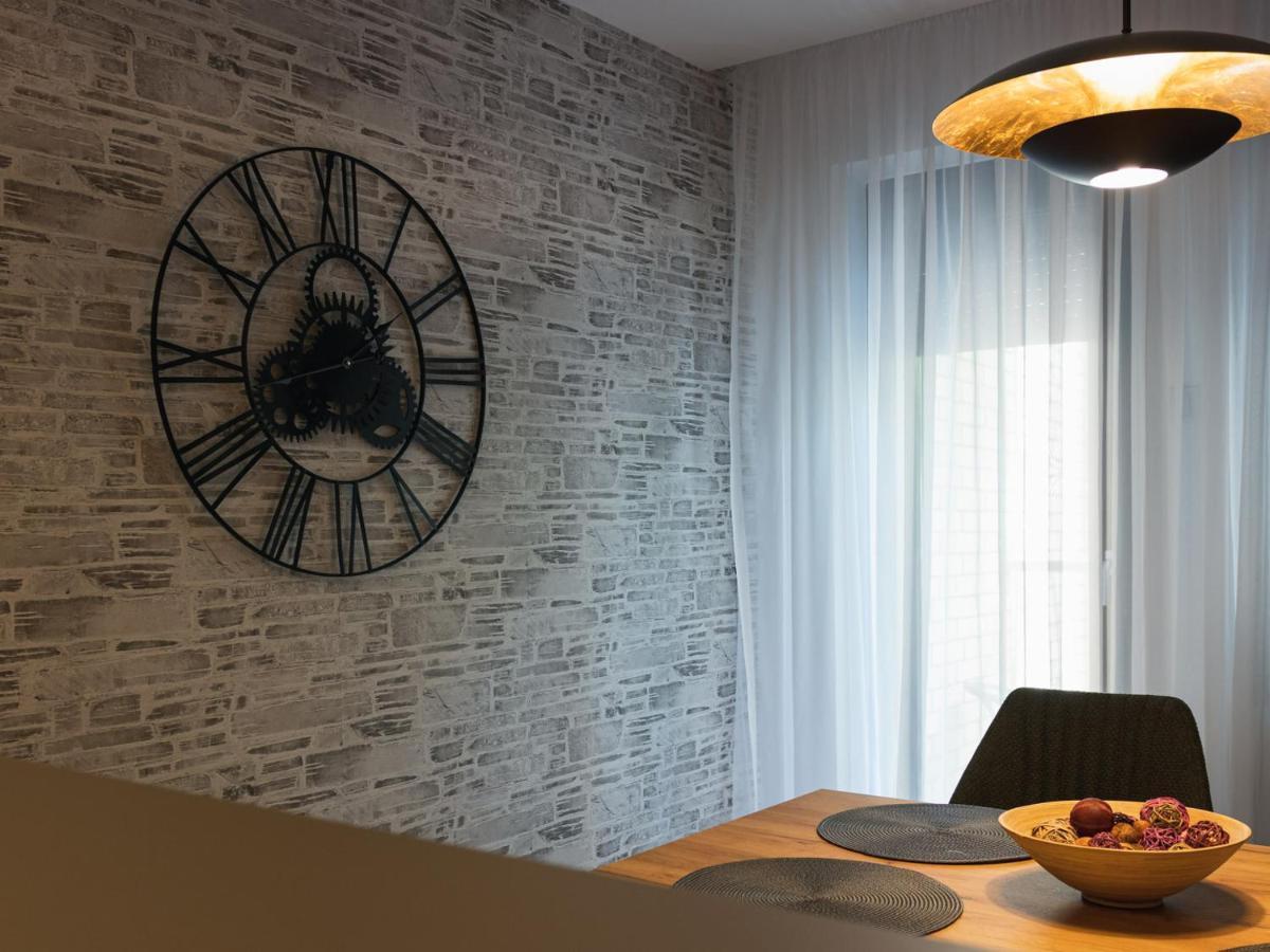 My Space Apartment Subotica Buitenkant foto